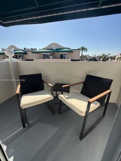 8670 NW 6th Ln, Unit 4-210, Miami, FL 33126 Photo