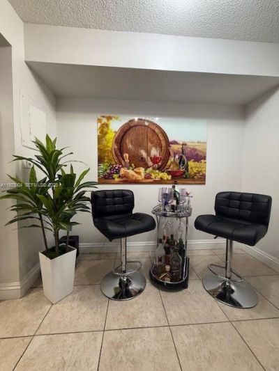 8670 NW 6th Ln, Unit 4-210, Miami, FL 33126 Photo