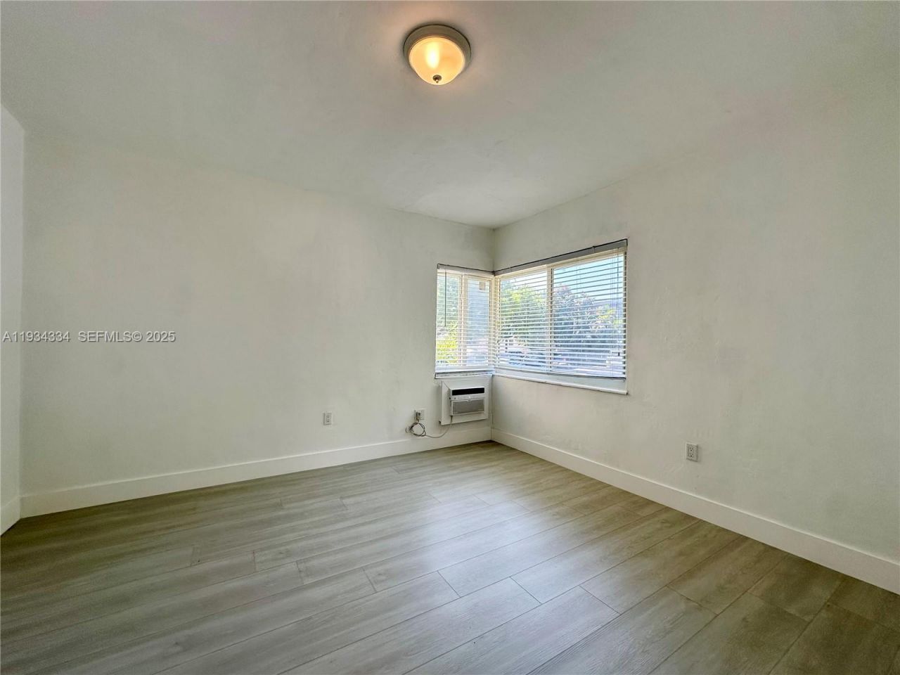 955 Bay Dr , Unit 1, Miami Beach, FL 33141 Photo