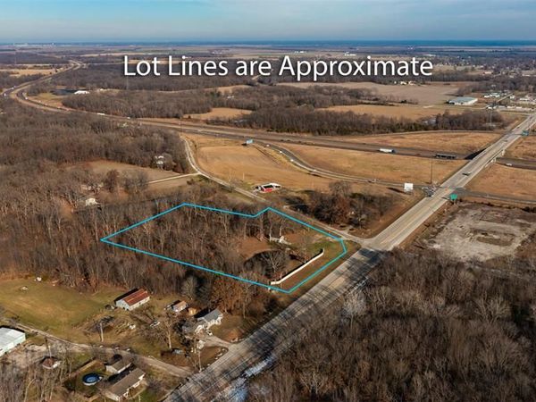 491 Oak Creek Trail, Mount Olive, IL 62069