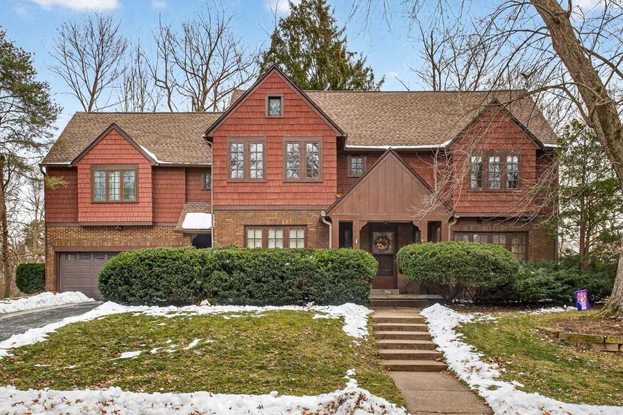 49 Kenwood Avenue, Davenport, IA 52803 Main Photo