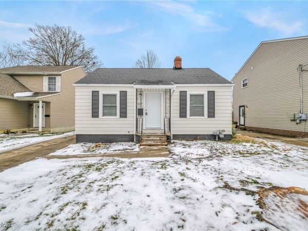 1677 Mapledale Road, Wickliffe, OH 44092