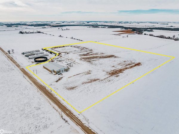 13395 Bell Avenue, Riceville, IA 50466