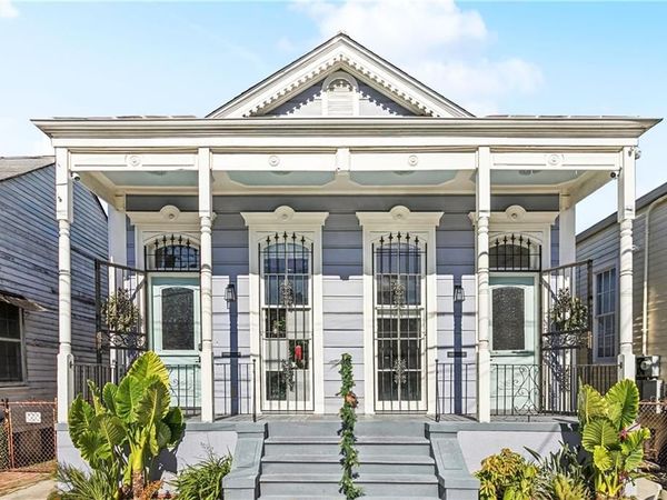 2411 BURGUNDY Street, New Orleans, LA 70117