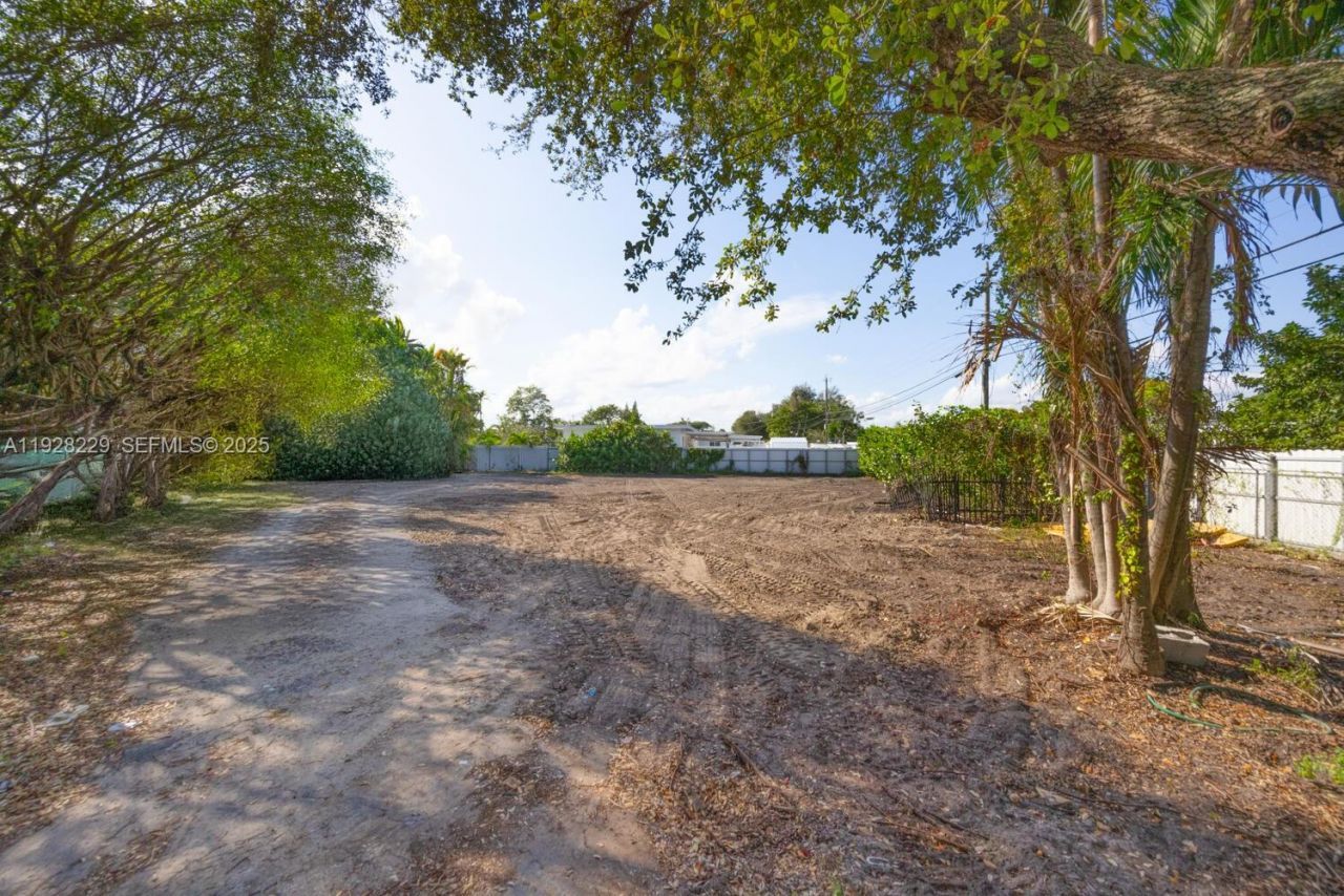 5301 SW 4th St, Miami, FL 33134 Photo