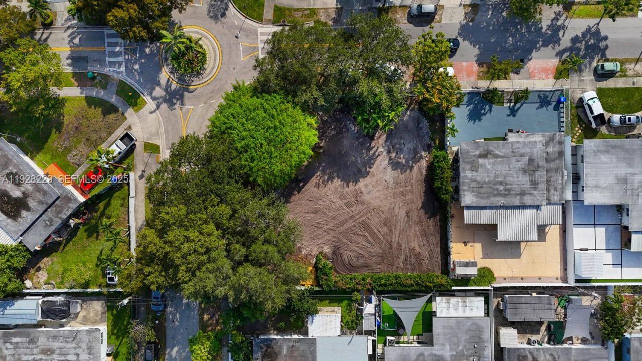 5301 SW 4th St, Miami, FL 33134 Photo