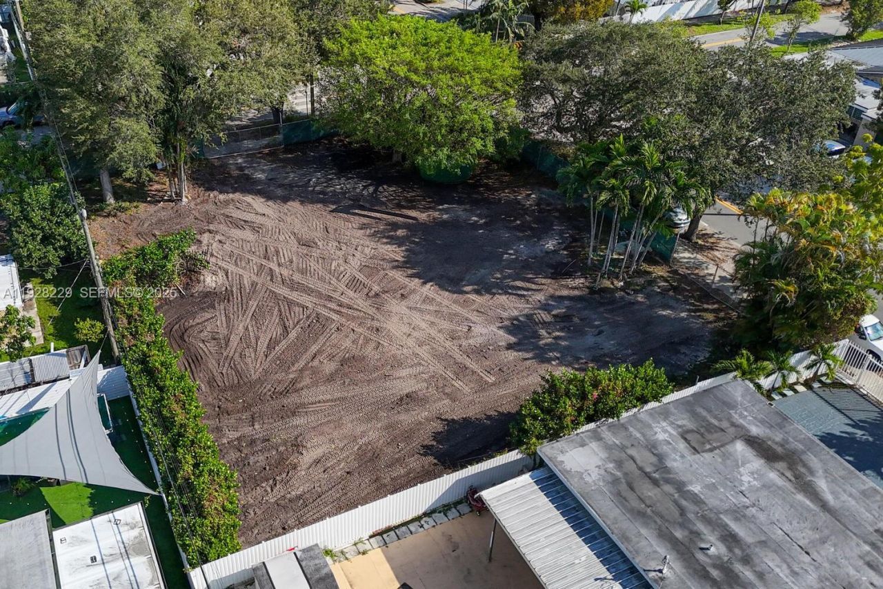 5301 SW 4th St, Miami, FL 33134 Photo