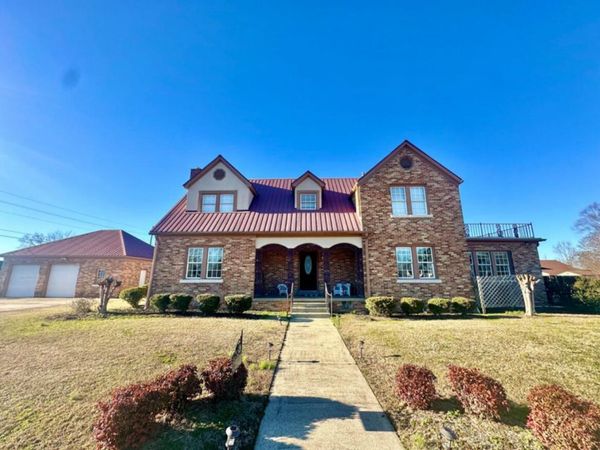 403 1st Avenue, Amory, MS 38821