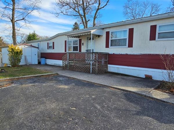 1964 River Road, Unit 35, Calverton, NY 11933