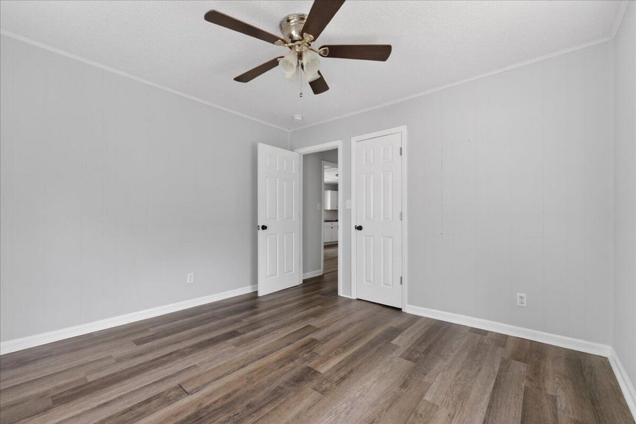 2004 Valnore Road Photo 11