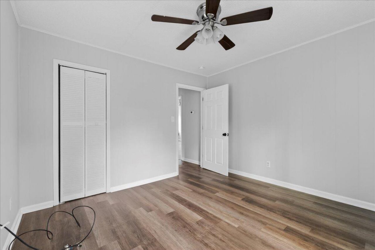 2004 Valnore Road Photo 16