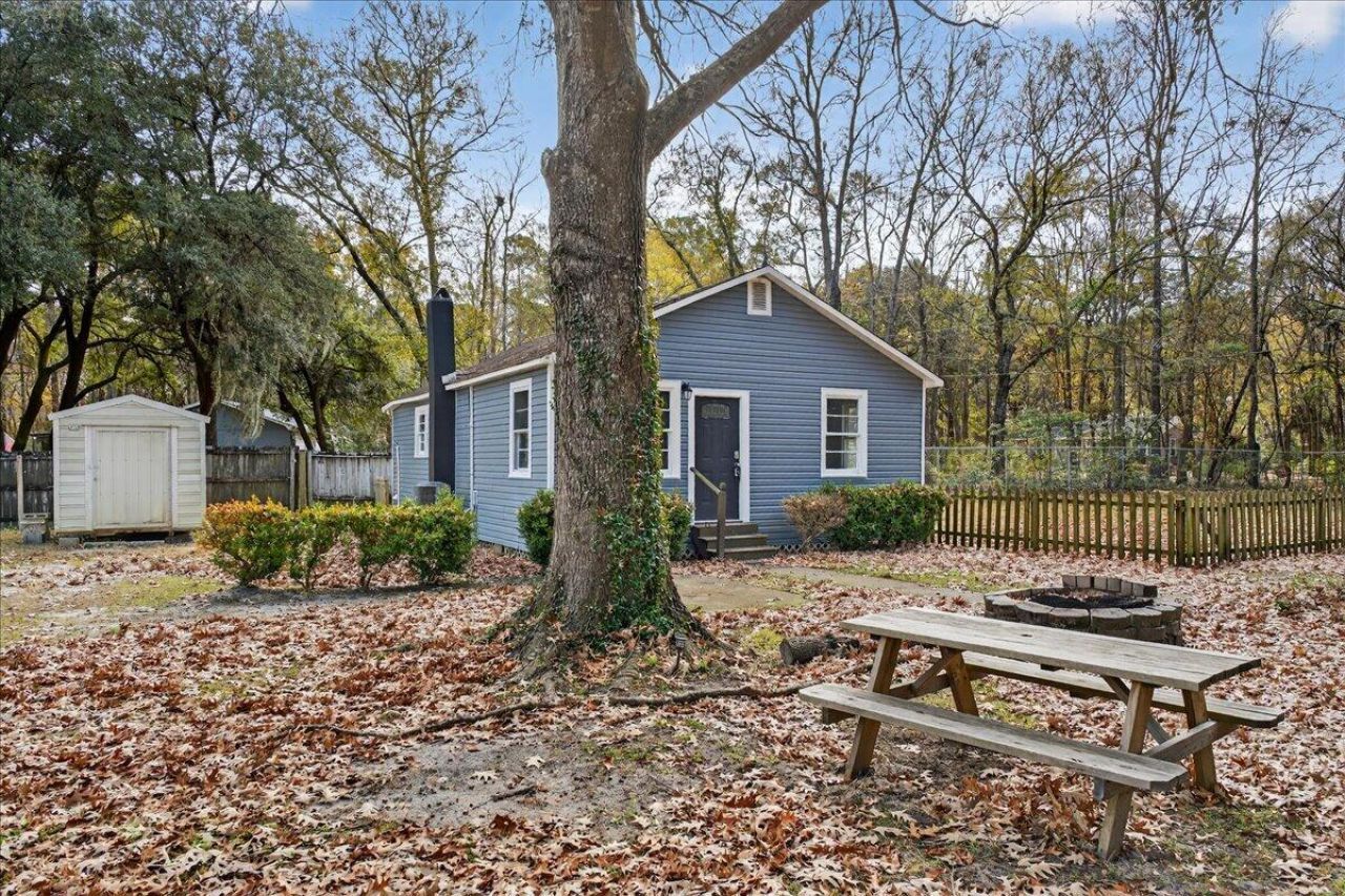 2004 Valnore Road Photo 4