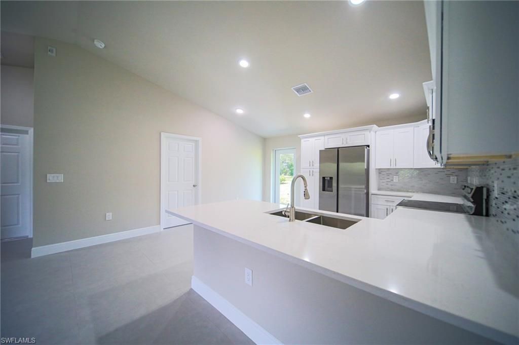 319 Hermosa Ave, Lehigh Acres, FL 33974 Photo