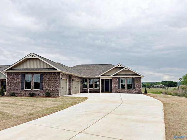 1045 Maplehurst Street, Decatur, AL 35603