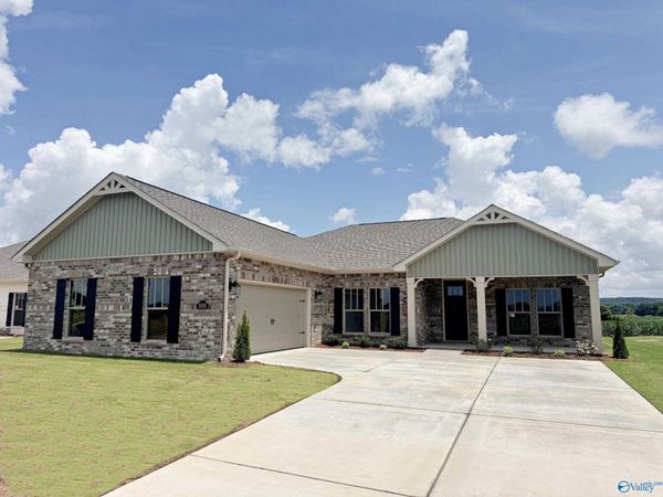 1055 Maplehurst Street, Decatur, AL 35603