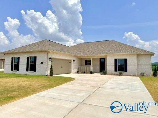 1065 Maplehurst Street, Decatur, AL 35603