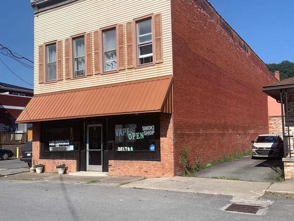 716 3rd Ave, Marlinton, WV 24954