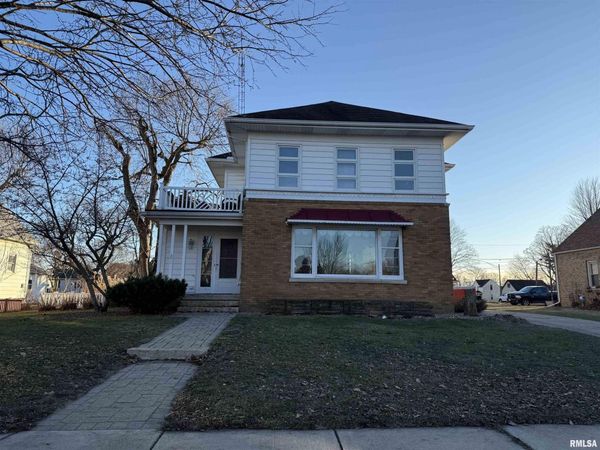 216 W SANTA FE Avenue, Toluca, IL 61369