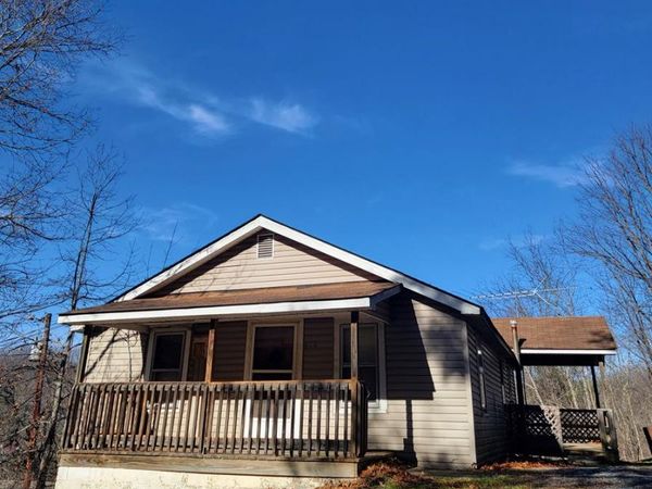 416 Summit Street, SOPHIA, WV 25921