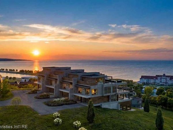 3575 Charlevoix Avenue, Resort Twp, MI 49770