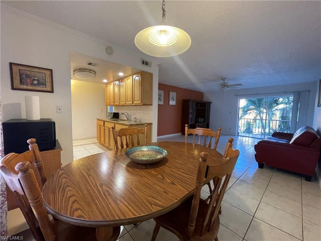 2366 E Mall Dr, Unit 304, Fort Myers, FL 33901 Photo