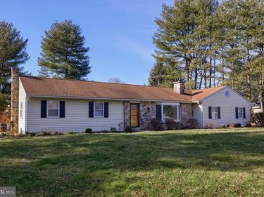 21 BITTERSWEET DRIVE, HERSHEY, PA 17033