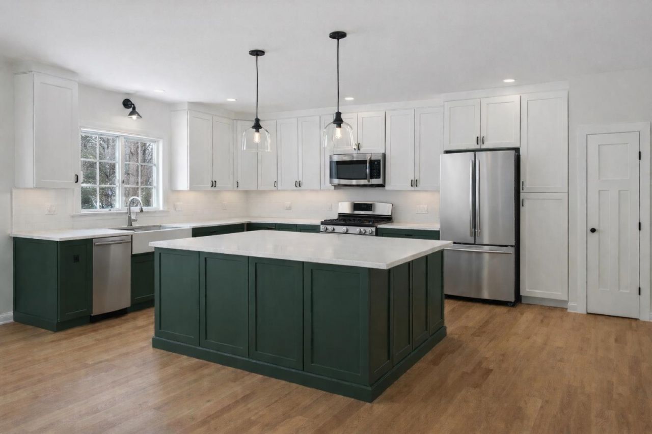 12 Charlotte Drive, Unit 5, Dover, NH 03820 Main Photo