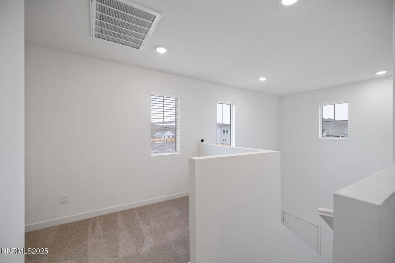 7701 Wandering Way, Reno, NV 89506 Photo