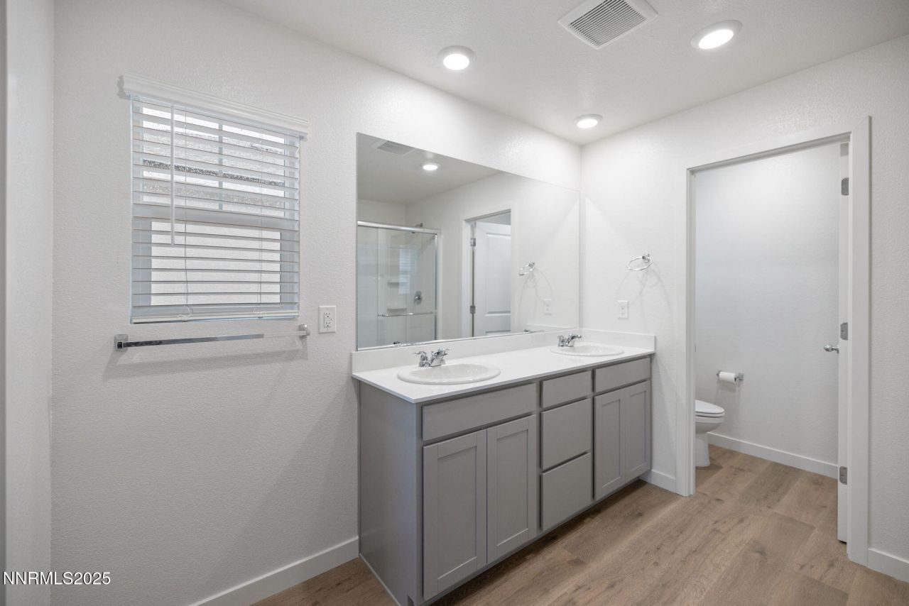 7701 Wandering Way, Reno, NV 89506 Photo