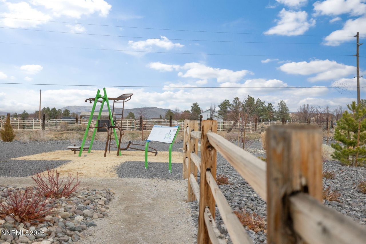 7701 Wandering Way, Reno, NV 89506 Photo