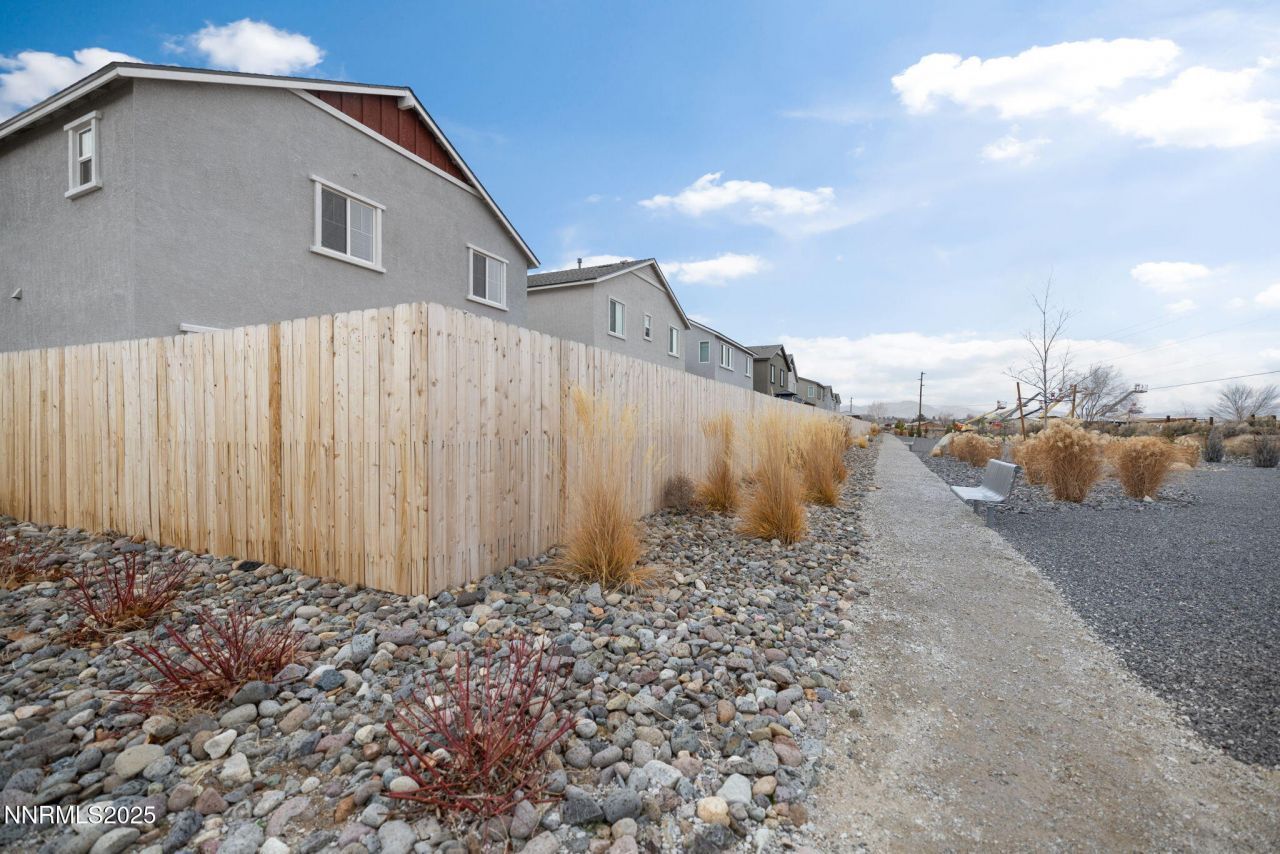 7701 Wandering Way, Reno, NV 89506 Photo