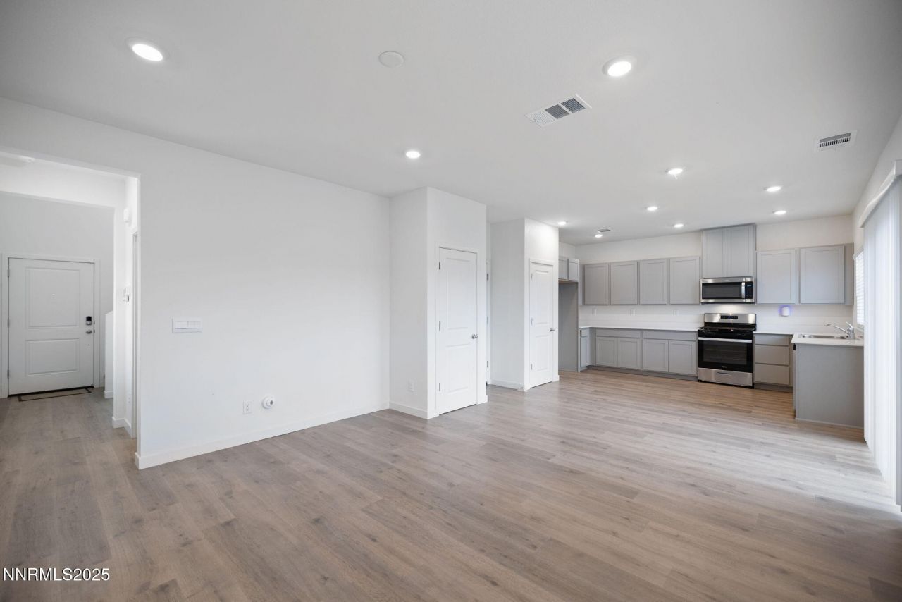 7701 Wandering Way, Reno, NV 89506 Photo