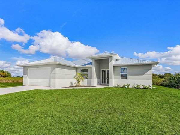 1207 Andover Drive, Banyan Village, FL 33935