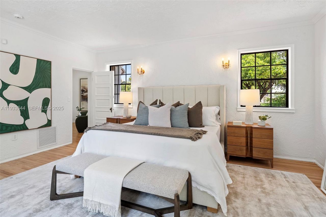 3500 Flamingo Dr , Miami Beach, FL 33140 Photo