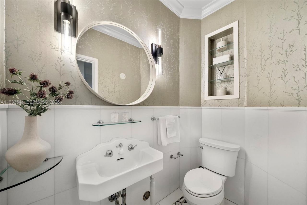 3500 Flamingo Dr , Miami Beach, FL 33140 Photo