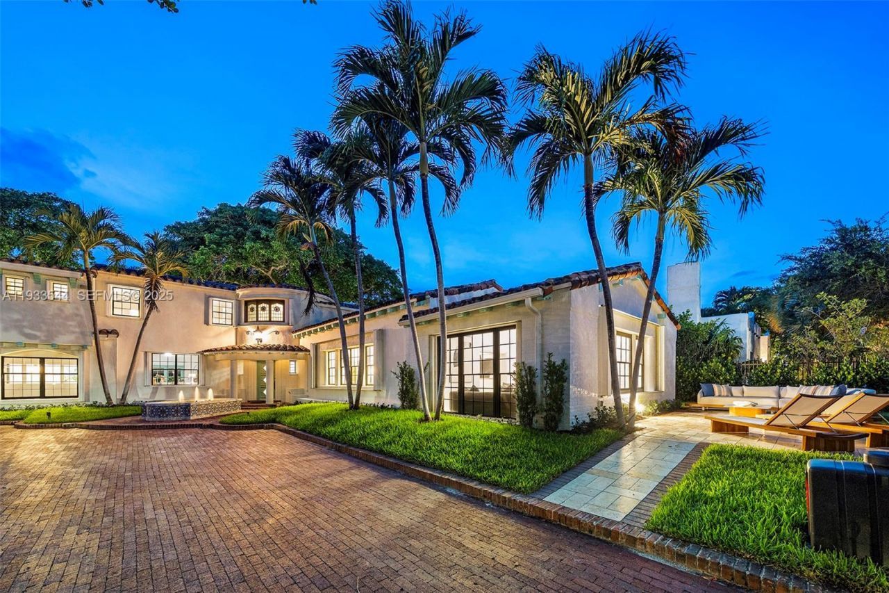 3500 Flamingo Dr , Miami Beach, FL 33140 Photo