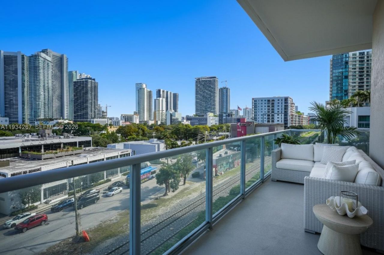 3470 E Coast Ave, Unit H0606, Miami, FL 33137 Photo