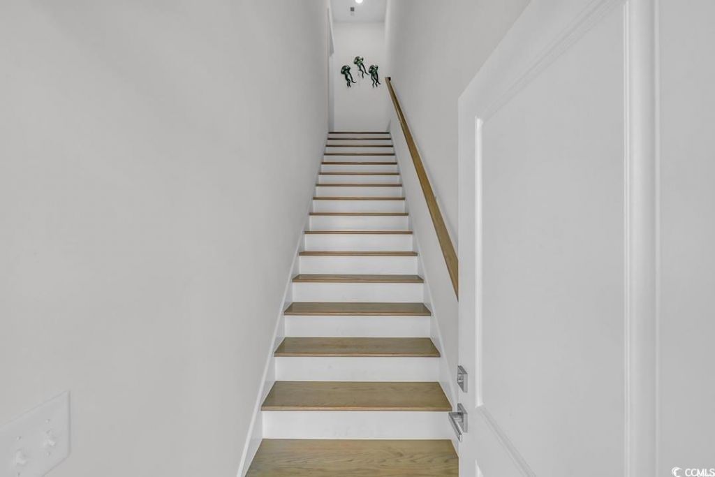 913 S Dogwood Dr. S Photo 5