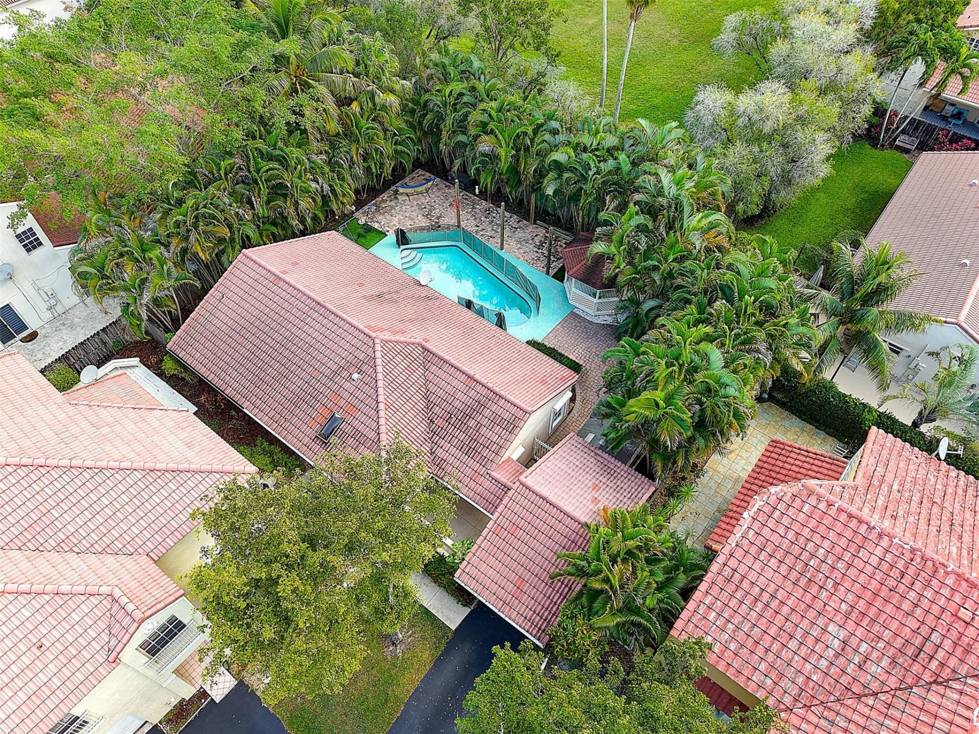 1427 Seagrape Circle, Weston, FL 33326 Photo