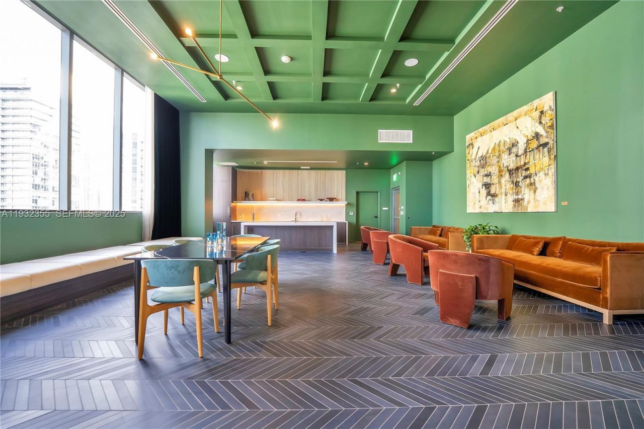 11 NE 6 Street, Unit 2201, Miami, FL 33132 Photo