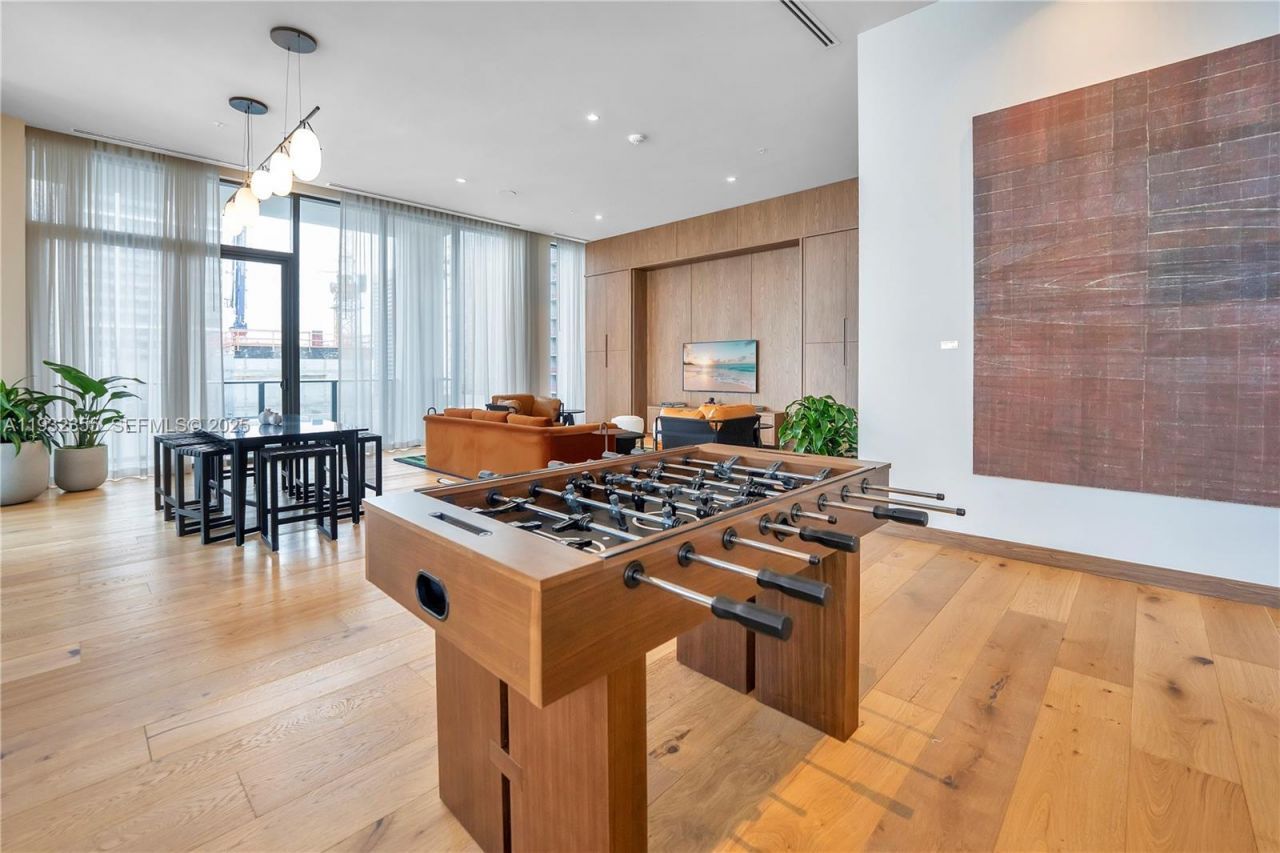 11 NE 6 Street, Unit 2201, Miami, FL 33132 Photo