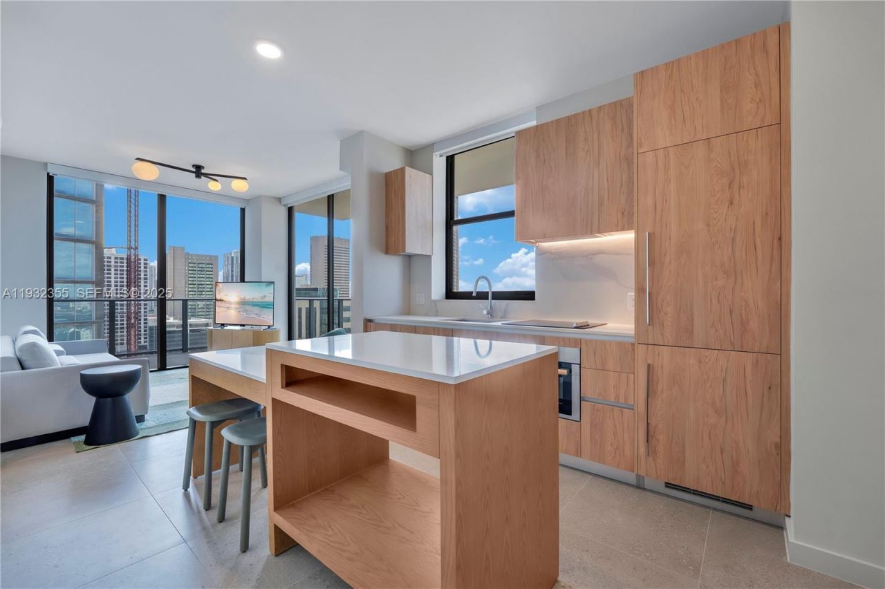 11 NE 6 Street, Unit 2201, Miami, FL 33132 Photo