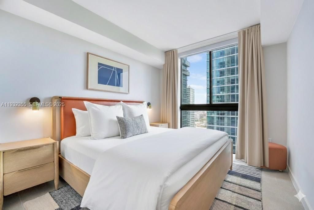 11 NE 6 Street, Unit 2201, Miami, FL 33132 Photo