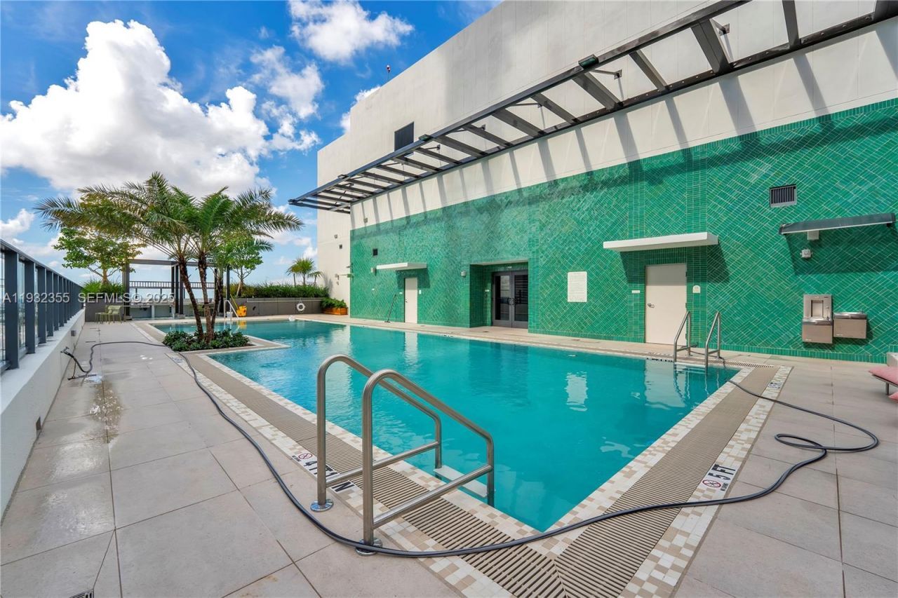 11 NE 6 Street, Unit 2201, Miami, FL 33132 Photo