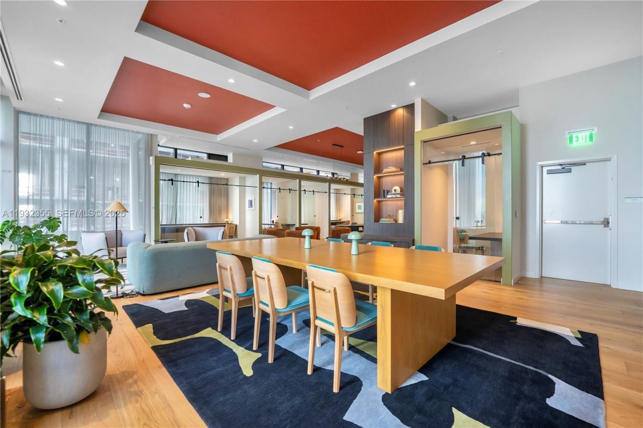 11 NE 6 Street, Unit 2201, Miami, FL 33132 Photo