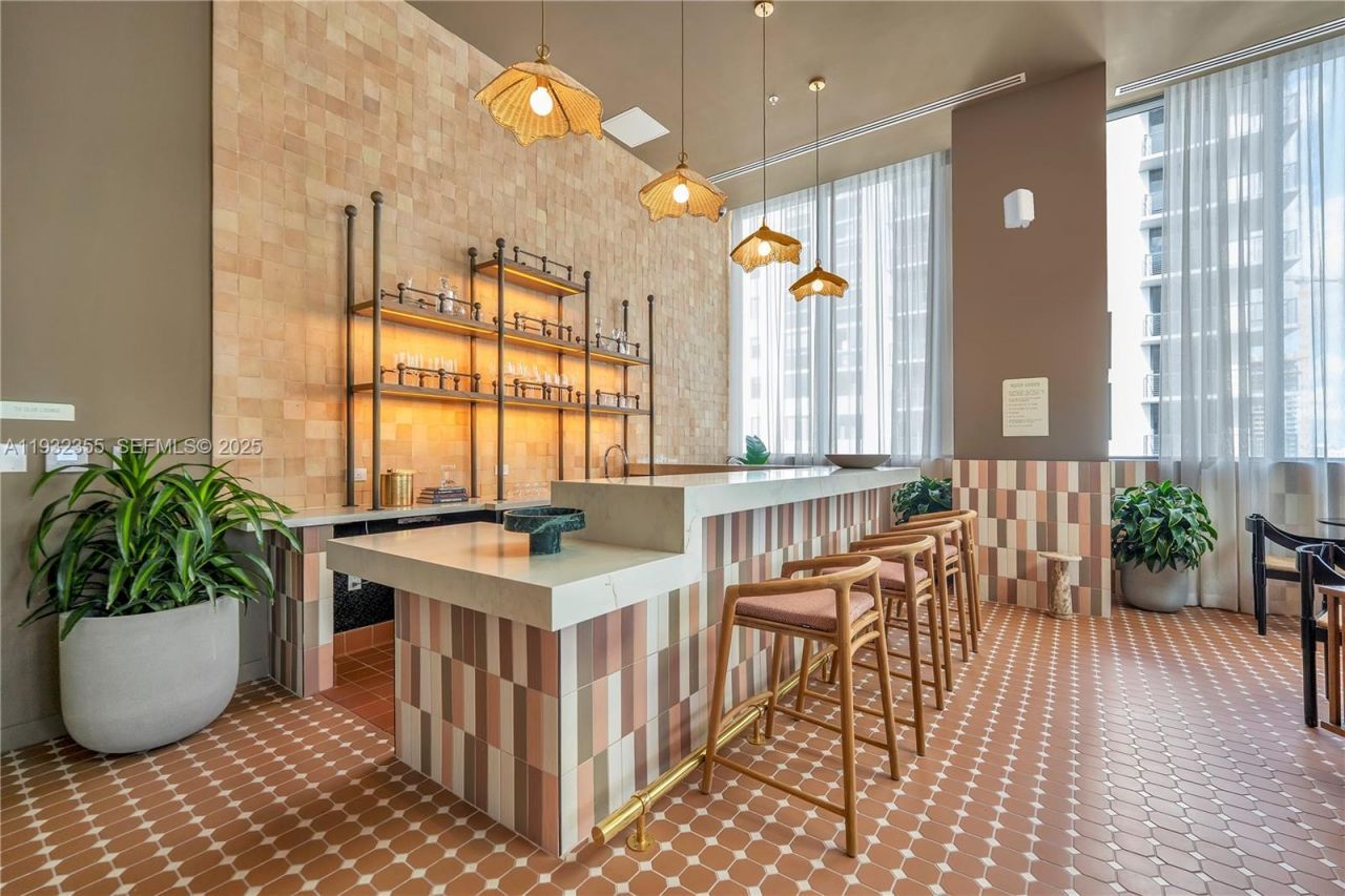 11 NE 6 Street, Unit 2201, Miami, FL 33132 Photo