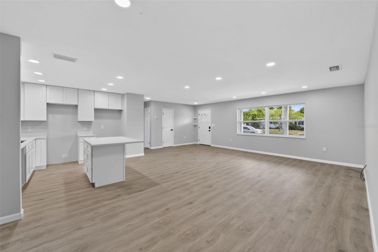 6224 7th Avenue Drive W, Bradenton, FL 34209 Photo