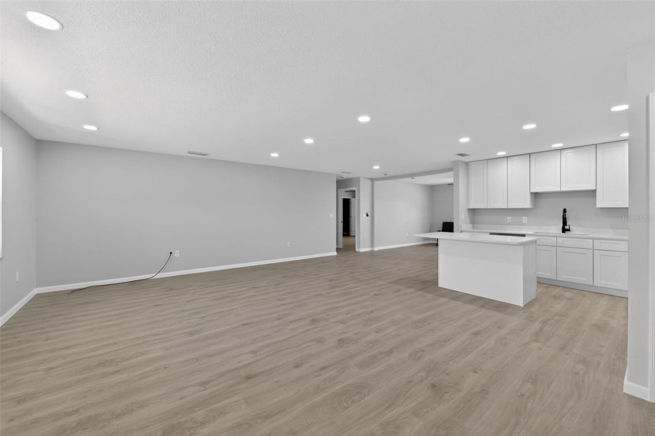 6224 7th Avenue Drive W, Bradenton, FL 34209 Photo