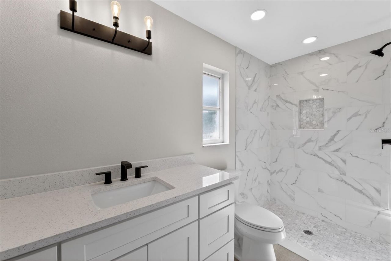 6224 7th Avenue Drive W, Bradenton, FL 34209 Photo