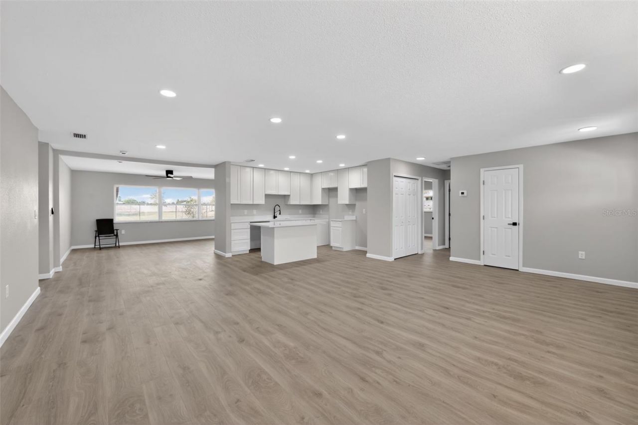 6224 7th Avenue Drive W, Bradenton, FL 34209 Photo